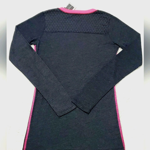 🔷️Massachusetts American Fighter Reflective Tech Graphic Tee🔷️ - Picture 5 of 7